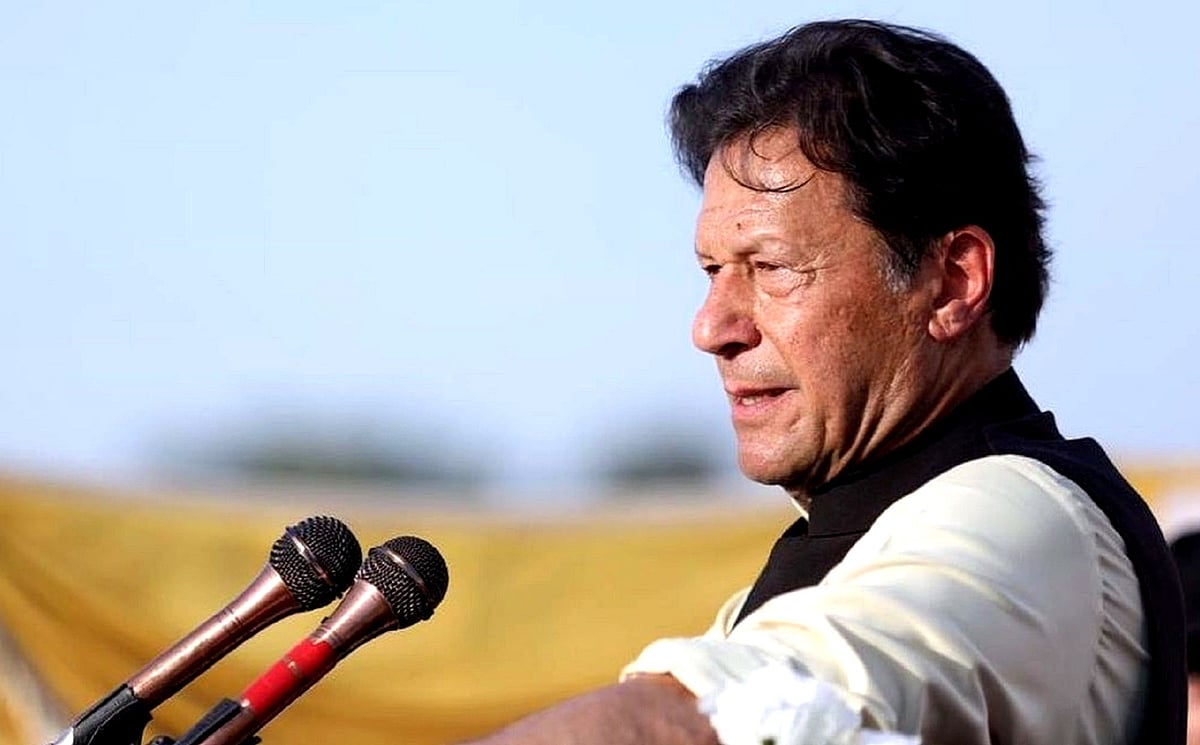 بارش ہو یا گرمی، چوروں کے خلاف جدوجہد جاری رہے گی: عمران خان