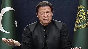 اجتماعی استعفوں سے پاکستان میں سیاسی ہلچل پرسکون ہوگی: شیخ رشید