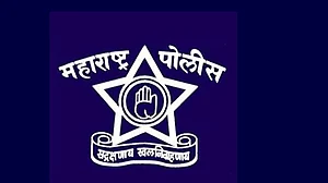 مہاراشٹر میں سیاسی ہلچل کے درمیان پولیس کمشنر نے سبھی تھانوں کو کیا الرٹ