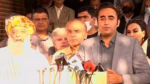 پاکستان: اسپیکر کا اعتماد کی تحریک مسترد کرنا غیر آئینی، ہم سپریم کورٹ جائیں گے، حزب اختلاف کا اعلان