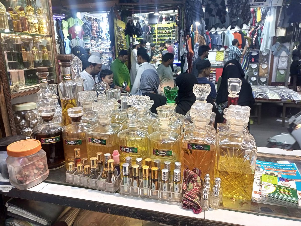 عید کی خریداری کے لئے جعفرآباد بازار میں سجنے لگی دکانیں