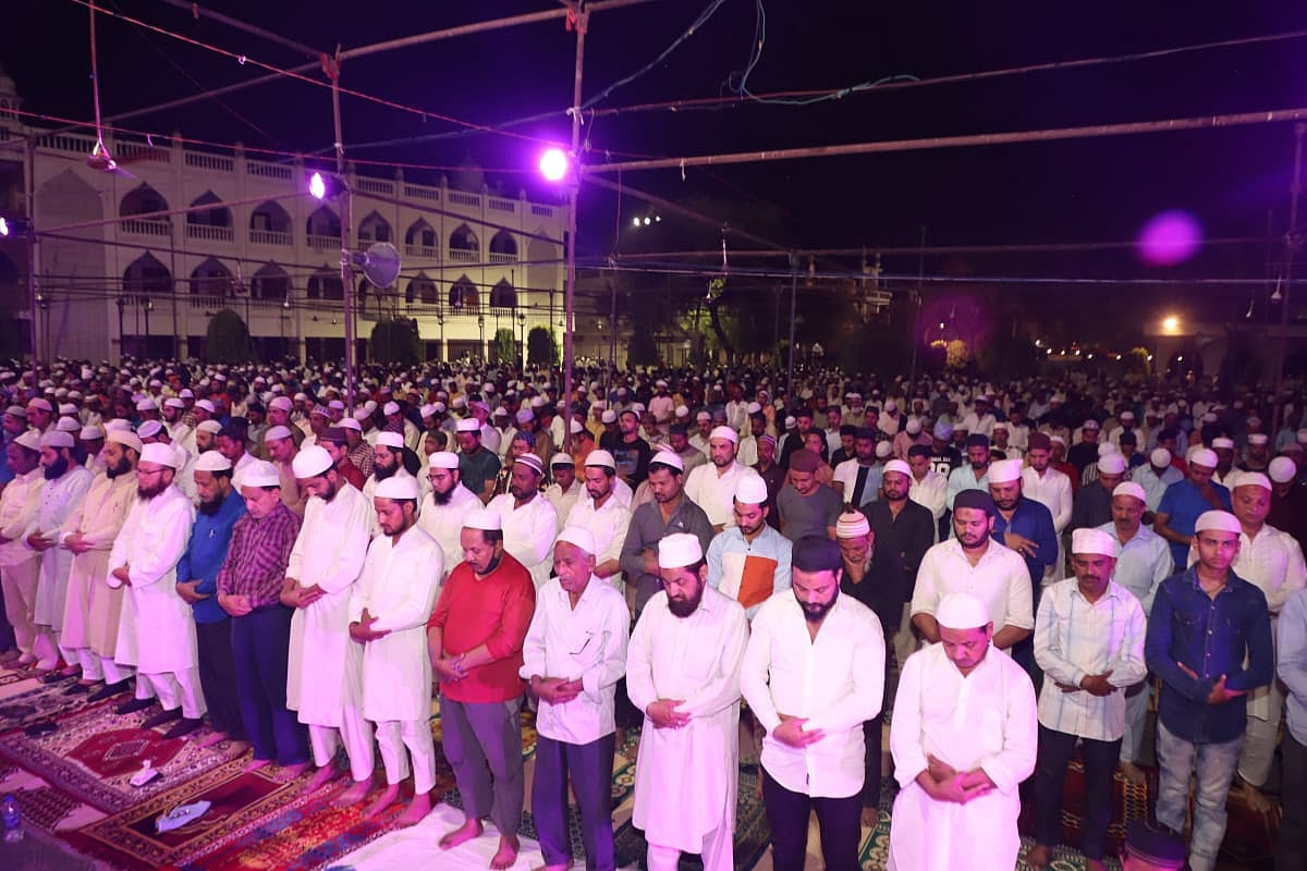 لکھنؤ میں رمضان کی رونقیں بحال، مہنگائی نے چھین لیا منہ کا نوالہ