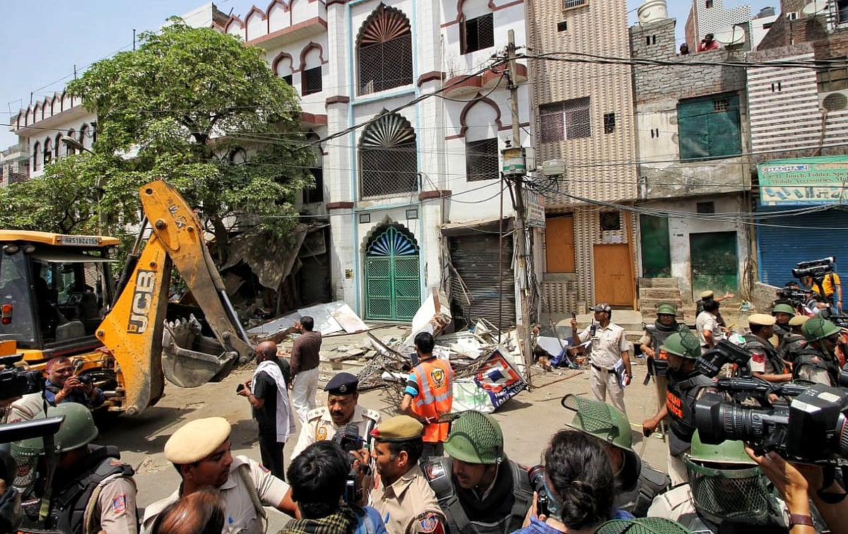 ’مسجد کا دروازہ تو دوبارہ بن جائے گا، لیکن جو بھروسہ ٹوٹا ہے اس کی مرمت نہیں ہو سکے گی‘