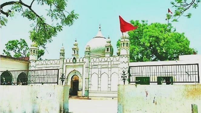 بڑے میاں-چھوٹے میاں کی درگاہ
