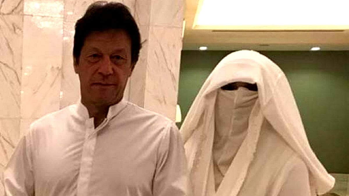 عمران خان اور بشریٰ بی بی، تصویر آئی اے این ایس