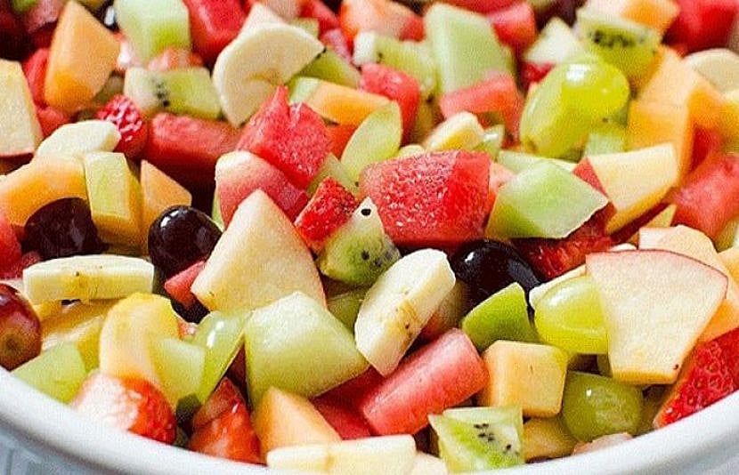 افطار کی فروٹ چاٹ: کون سے پھل صحت کے لیے مضر ہیں؟