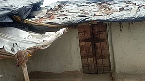 یوپی کے بیشتر گاؤں میں پسرا سناٹا، بے روزگاری اور منریگا کی مزدوری نہ ملنے سے مایوس ہزاروں لوگ ہجرت کو مجبور