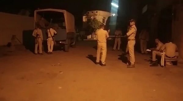 مدھیہ پردیش: نیمچ میں درگاہ کے قریب ہنومان کی مورتی نصب کرنے کی کوشش، حالات کشیدہ
