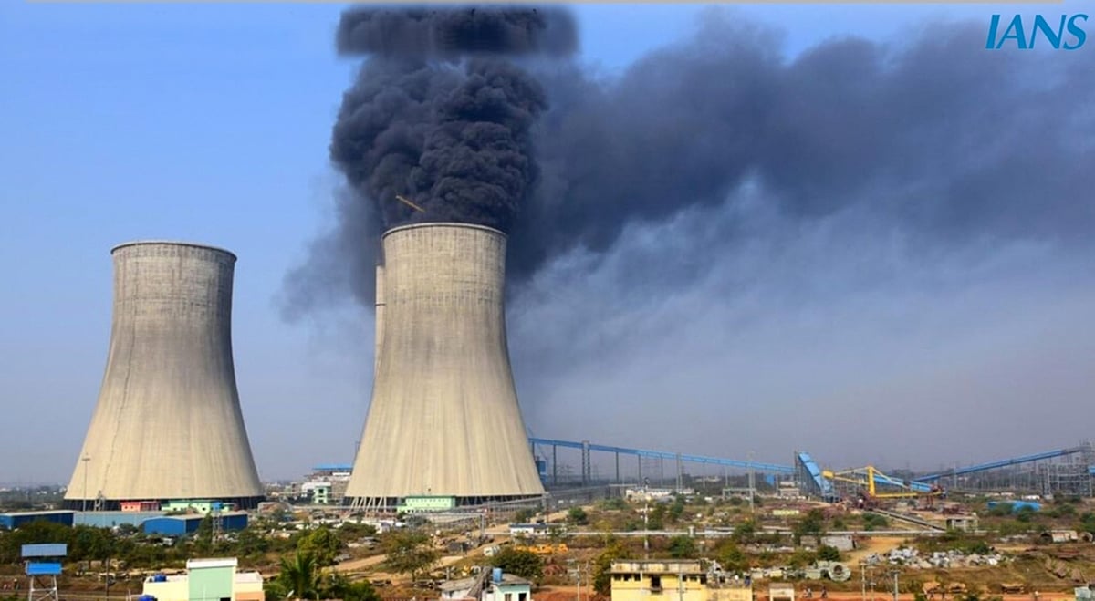 دہلی: فضائی آلودگی کے لیے پرالی سے 16 گنا زیادہ ذمہ دار تھرمل پاور پلانٹ، این جی ٹی کا ریاستوں سے جواب طلب