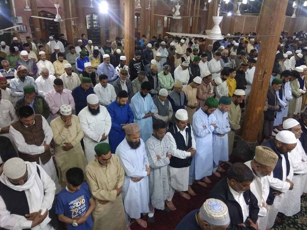 پورے ملک میں جوش و خروش کے ساتھ منائی گئی عید