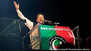 پاکستان: وزیر داخلہ رانا ثناء اللہ کی دھمکی! پی ٹی آئی کا ’حقیقی آزادی جلسہ‘ اسلام آباد سے لاہور منتقل