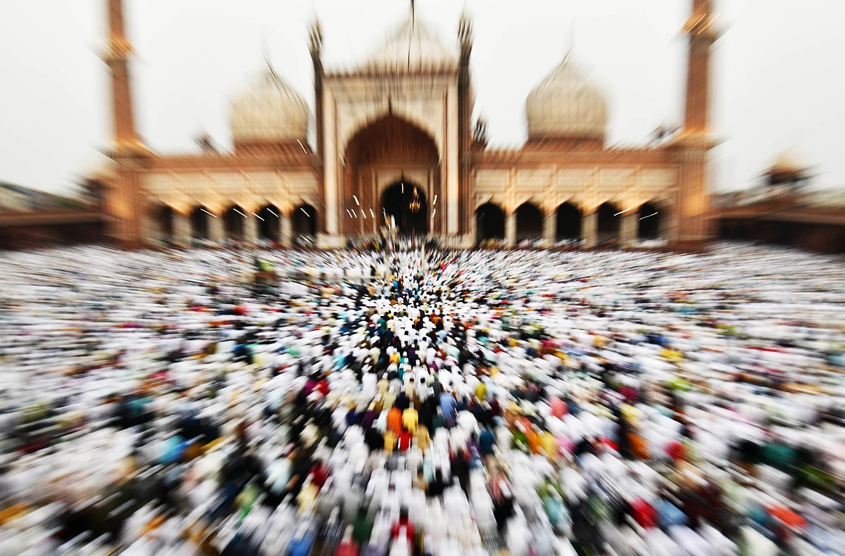 پورے ملک میں جوش و خروش کے ساتھ منائی گئی عید