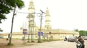 اب کرناٹک میں ٹیپو سلطان کی تعمیر کردہ مسجد پر ہندوتوا تنظیموں کی بری نظر!