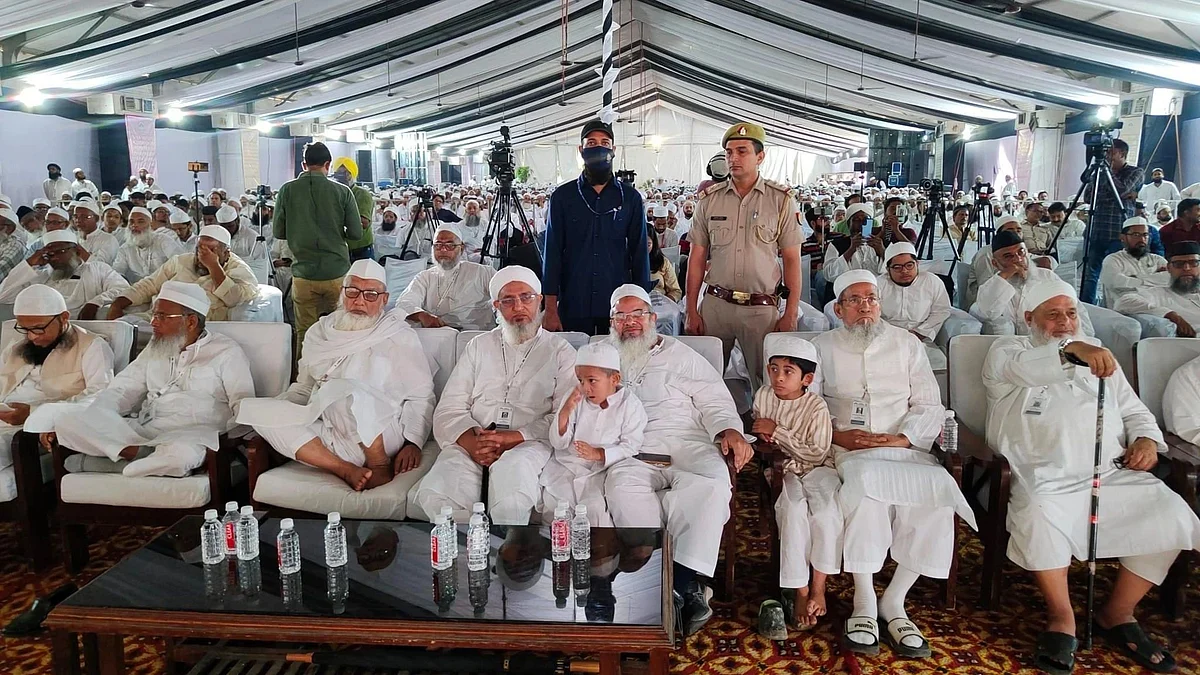 دیوبند کے اجلاس کا منظر / ٹوئٹر