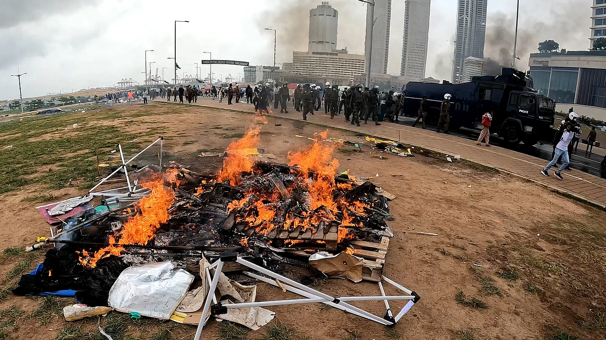 سری لنکا میں پر تشدد احتجاج / Getty Images