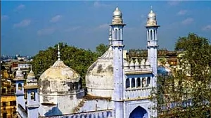 گیان واپی سروے: آج بھی نہیں آیا عدالت کا فیصلہ، کورٹ کمشنر معاملہ پر بھی حکم کا انتظار