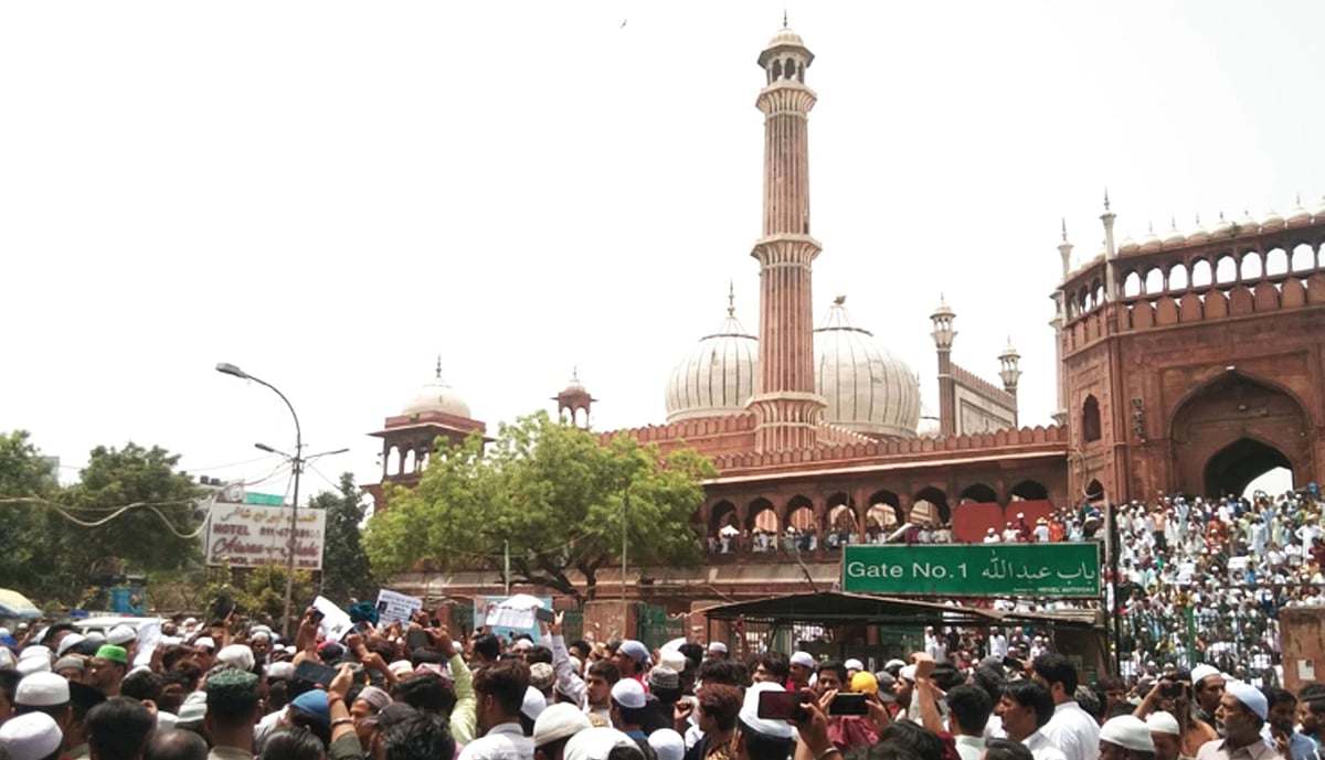 جامع مسجد کے باہر مظاہرہ کرنے والوں کے خلاف قانونی کارروائی ہوگی: پولیس