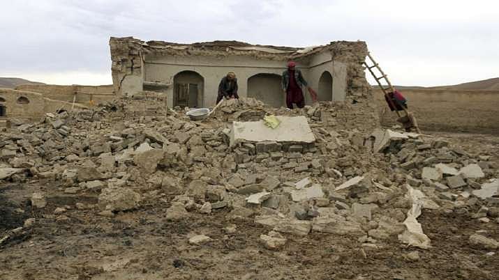 افغانستان زلزلہ: ملبہ میں دبیں کئی زندہ خواتین مدد کی اپیل کرتی رہیں، لیکن قدامت پسند روایات نے سانسیں روک دیں!