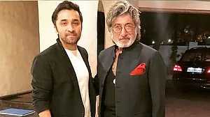 اداکار شکتی کپور کے بیٹے سدھانت کپور ڈرگس کیس میں گرفتار