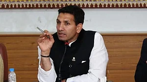 ’پوری کائنات میں ایسا کوئی منصوبہ نہیں‘، اگنی پتھ اسکیم کو لے کر جیتو پٹواری کا مرکز پر حملہ