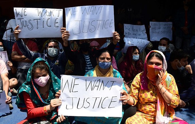 ٹارگٹ کلنگ: ہلاکتوں کے خلاف جموں و کشمیر میں احتجاجی مظاہرے اور دھرنے