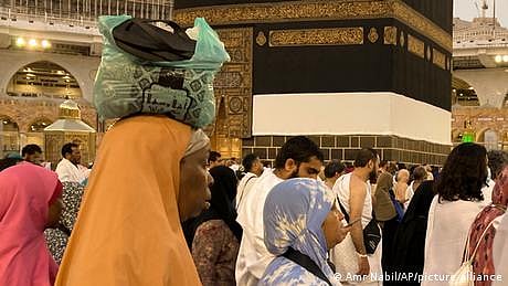 غیر ملکی عازمین حج مکہ کے تاجروں کے لیے راحت کا باعث