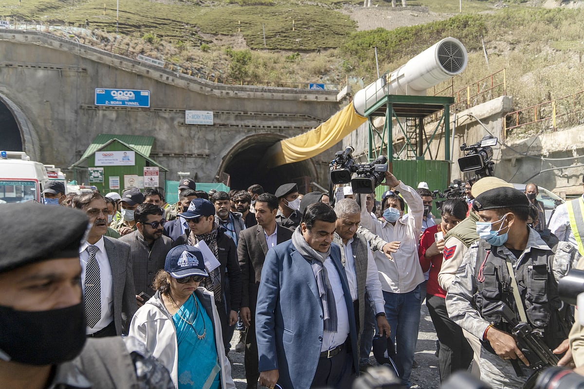 مودی حکومت کی پالیسی، ہائی وے چاہئے، ہمالیہ نہیں!