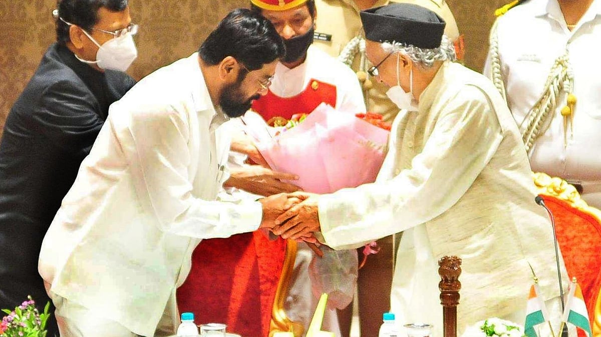 سرکاری تفتیشی ایجنسیوں کی مدد سے شندے حکومت تشکیل دی گئی ہے، عارف نسیم خان