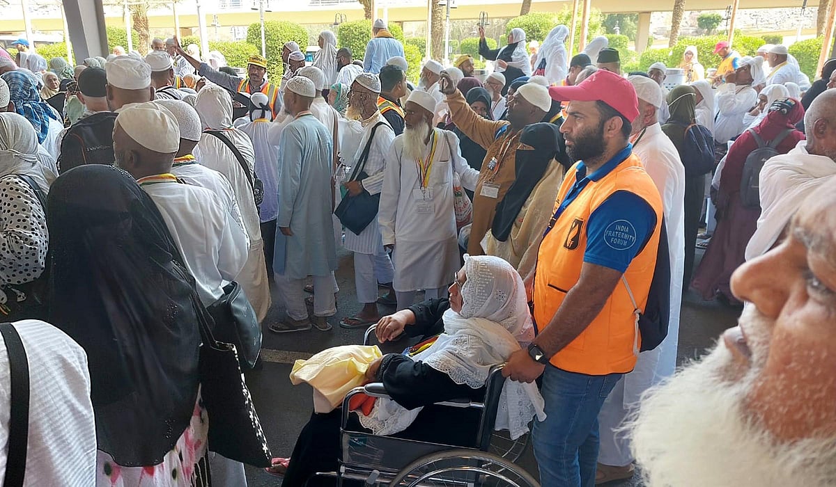 عازمین حج کی خدمات میں انڈیا فریٹرنٹی فورم کی ٹیم 24 گھنٹے مصروف: شاکر حق