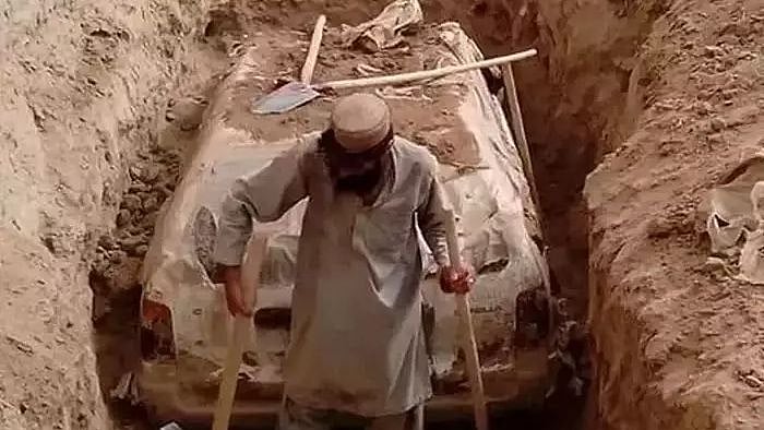 تصویر سوشل میڈیا