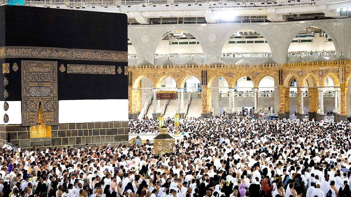 طواف کعبہ، تصویر ٹوئٹر @hsharifain