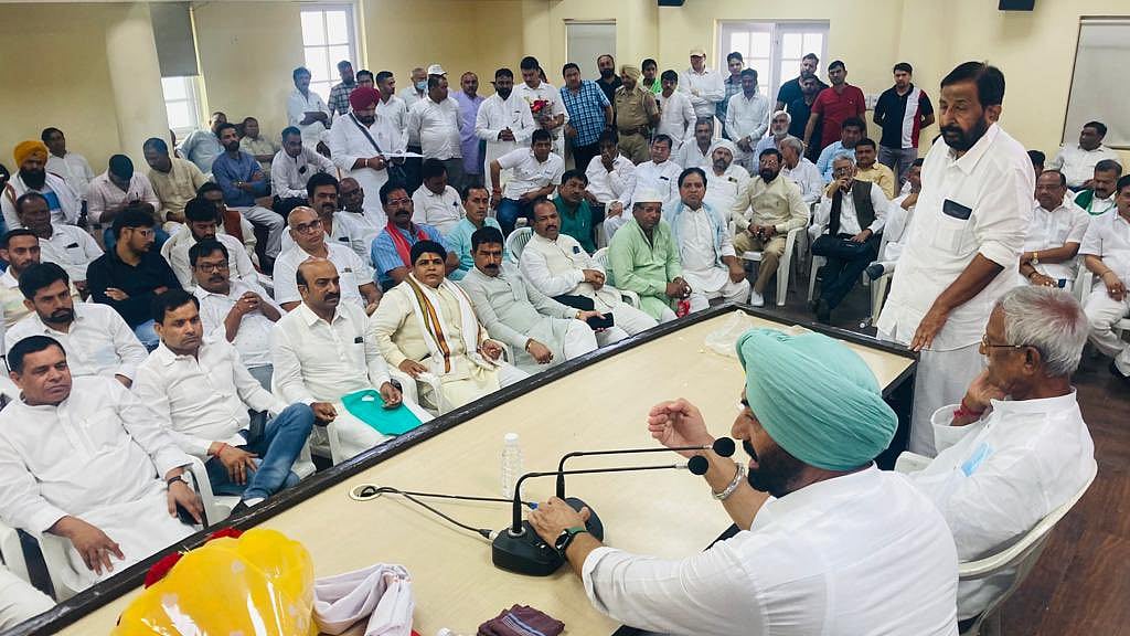 ورکشاپ سے خطاب کرتے ہوئے کسان کانگریس کے چیئرمین سکھ پال سنگھ کھیرا / ٹوئٹر / @SukhpalKhaira