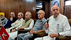 کشمیریوں کے دل جیتے بغیر ملی ٹنسی ختم نہیں ہوگی: ڈاکٹر فاروق عبداللہ
