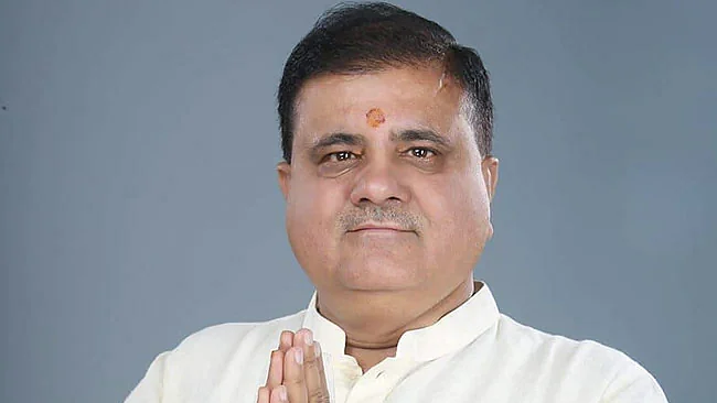اتراکھنڈ بی جے پی کے نئے صدر مہندر بھٹ / تصویر سوشل میڈیا