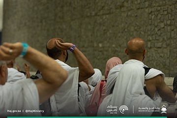 حج 2022: فرزندانِ توحید مزدلفہ سے منیٰ پہنچے، رمی جمرات کیا، نمازِ عید ادا کی اور طواف الافاضہ کے لیے مسجد الحرام روانہ ہوئے