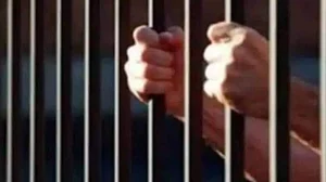جیلوں میں زیر سماعت قیدیوں کی تعداد سزایافتگان سے 3 گنا زیادہ، عدالتی پھٹکار کے بعد بھی نہیں بدلے حالات!