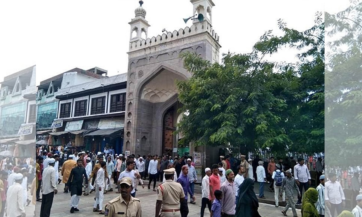 توہین رسالتؐ: حیدرآباد میں نماز جمعہ پرامن طریقے سے ادا کی گئی