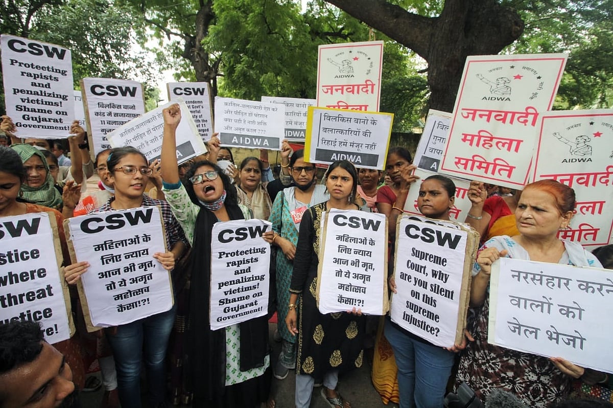 بلقیس بانو معاملہ: عصمت دری اور قتل کے مجرموں کو رہا کئے جانے کے خلاف جنتر منتر پر مظاہرہ 