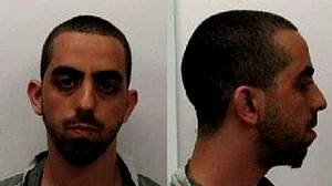 ’میرا بیٹا لبنان گیا اور جنونی بن کر واپس آیا‘، رُشدی پر حملہ کرنے والے مطر کی والدہ
