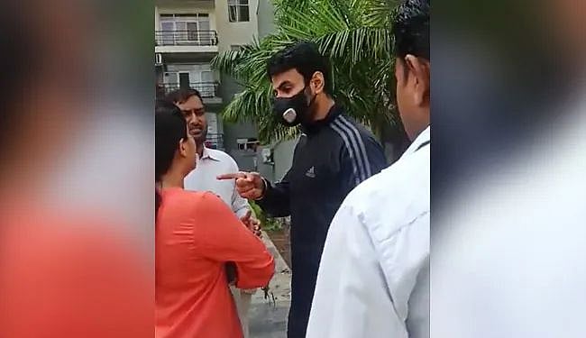 نوئیڈا میں خاتون سے گالی گلوچ کرنے کا ملزم لیڈر شری کانت تیاگی میرٹھ سے گرفتار