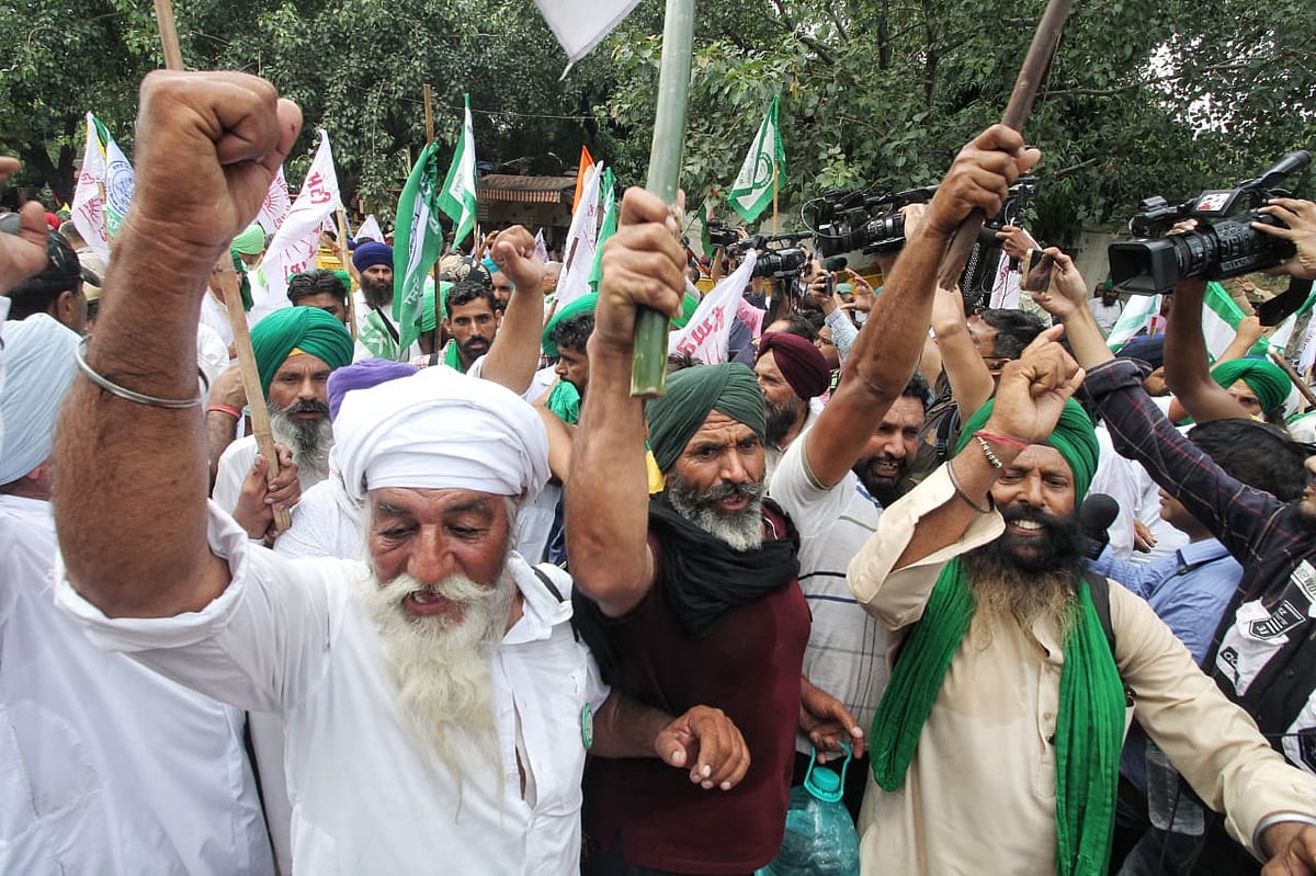 حکومت کے خلاف کسان تحریک پھر شروع، ٹیکری بارڈر پر سبھی کسانوں نے ’چنڈی گڑھ کوچ‘ کا کیا اعلان