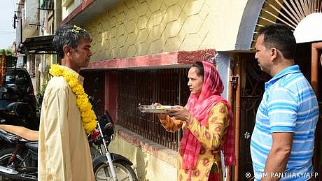 پاکستانی جیل میں 28 برس گزارنے کے بعد بھارتی شہری وطن واپس