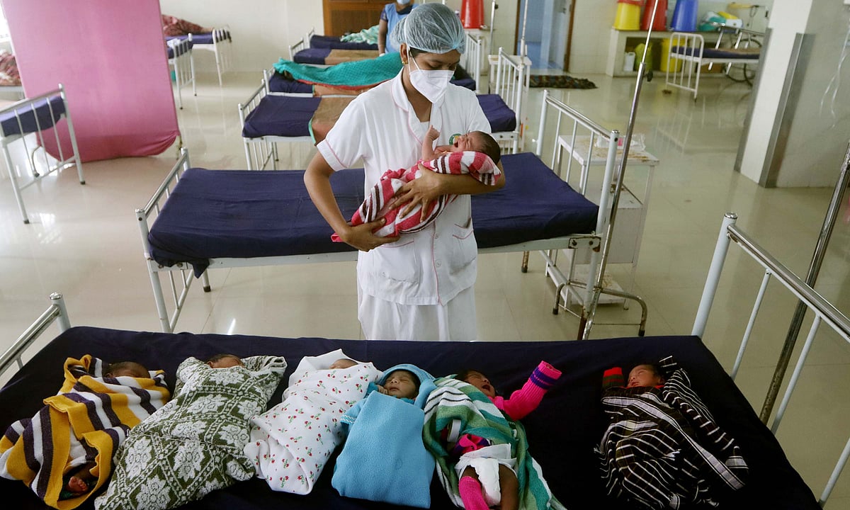 ہندوستان میں 10 سالوں کے دوران شرح پیدائش میں 20 فیصد کی گراوٹ، رپورٹ میں انکشاف، اس کے کیا معنی ہیں؟