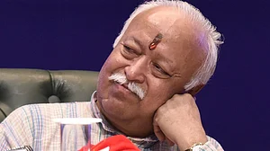 ’بھاگوت لوگوں کو مسلمانوں کے خلاف تشدد کے لیے اُکسا رہے ہیں‘، آر ایس ایس چیف کے بیان پر اپوزیشن پارٹیوں کا شدید حملہ