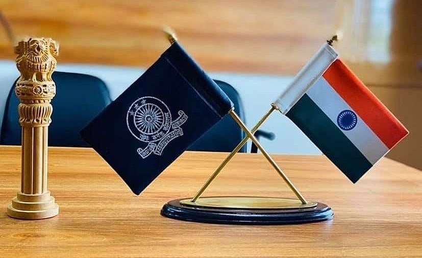یوپی میں بڑے پیمانے پر انتظامی ردوبدل، 16 آئی اے ایس کا تبادلہ