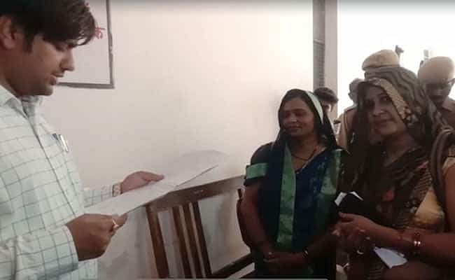 یوپی: دلتوں کو نوراتری کے موقع پر مورتیاں لگانے سے روکا گیا، پردھان نے حکام سے کی شکایت، گاؤں میں کشیدگی