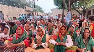 مظفرنگر میں ’ہری چنری مہیلا کسان پنچایت‘ کا انعقاد، کسانوں کے حق میں سڑک پر لڑیں گی خاتون کسان