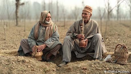 سردیوں میں کشمیریوں کی زندگی کی محافظ ' کانگڑی‘