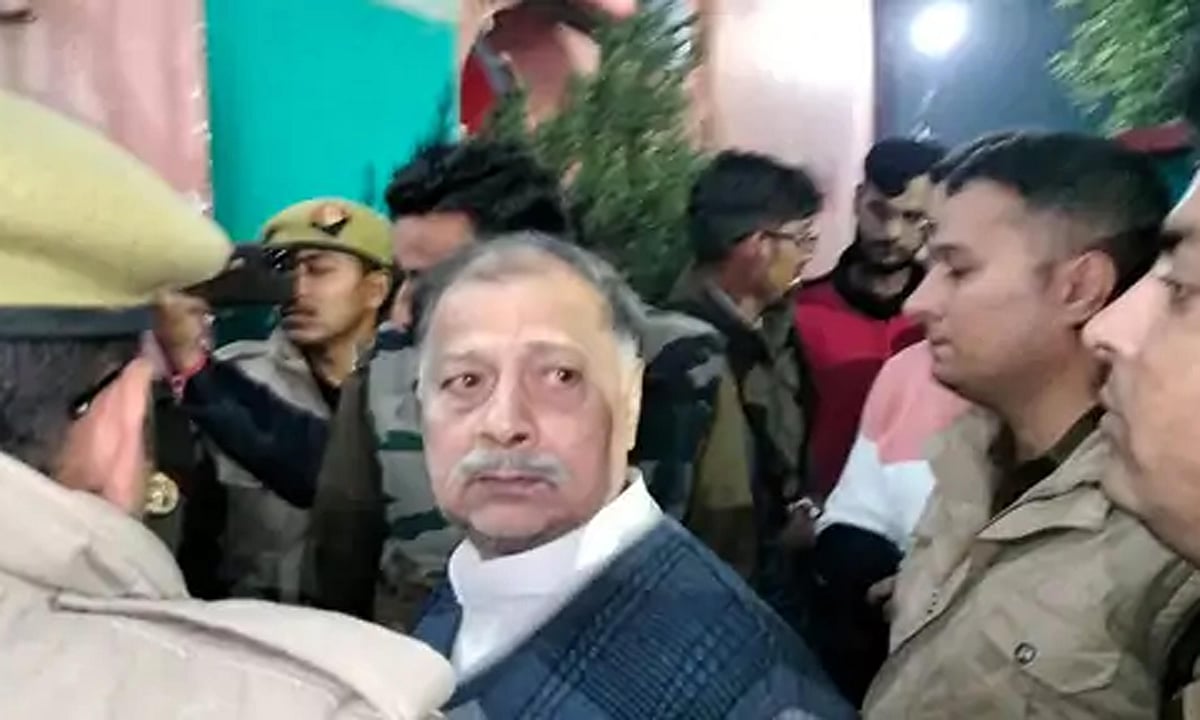 مرادآباد: حاجی اکرام قریشی کو 7 سال قید کی سزا، 22 سال پہلے بجلی بل کی فرضی رسید تیار کرنے کا الزام 