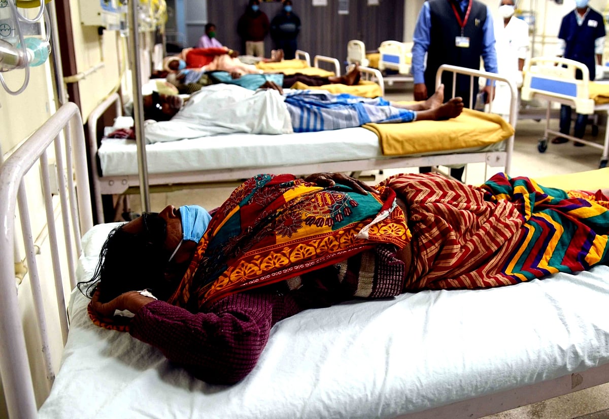 کانپور میں بڑی لاپرواہی، موتیابند کے آپریشن سے 6 لوگوں کی گئی بینائی، ہنگامہ کے بعد تحقیقات کا حکم